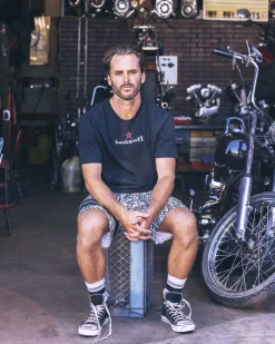 Hurley Tshirts & Tops*Everyday 25th S1 Short Sleeve Tee
